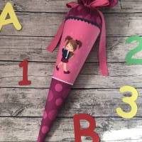 wunderschöne Schultüte Zuckertüte aus Stoff in Beere & Rosa mit Schulkind Mädchen und ABC & 123 Bild 5