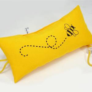Türstopper gelb sonnengelb Biene Bienenflug, Outdoorstoff, Einweihungsparty Haus Wohnung, bee happy, by BuntMixxDESIGN Bild 3