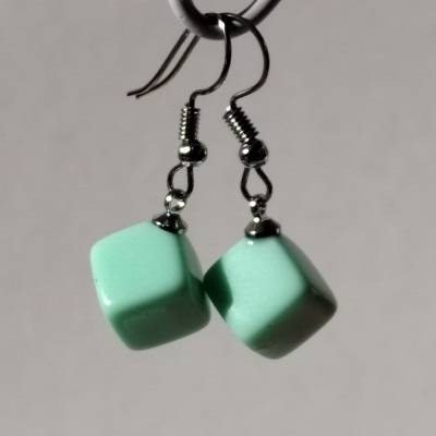 OHRRINGE in der Farbe Hellgrün