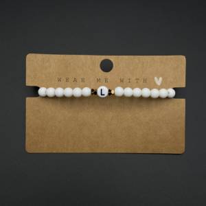 Elegantes Perlenarmband - Weiß - Personalisierbar - Initialen - Einzigartiges Schmuckstück für eine persönliche Note und Bild 2