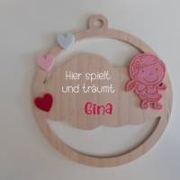 Türschild "Mädchen" fürs Kinderzimmer aus Holz "Hier spielt "/ Wolke / Geschenk zur Geburt oder Taufgesc Bild 1