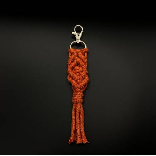 Makramee - Schlüsselanhänger - Farbe Orange, Handgemachter Schlüsselanhänger, Makramee, Boho