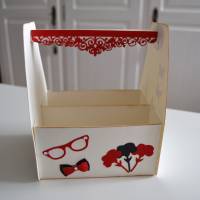Geschenkverpackung Kiste (Nr. 1) creme-rot-schwarz Bild 1