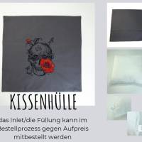 Einzigartige Kissenhülle bestickt aus Baumwolle - Totenkopf mit Rosen, Gothik, mystisch, skuril - handgefertigt Bild 2