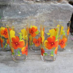 5 Saftgläser Limonadengläser Wassergläser Gläser poppiges Blumendekor Vintage 80er 90er Jahre Italy Bild 2
