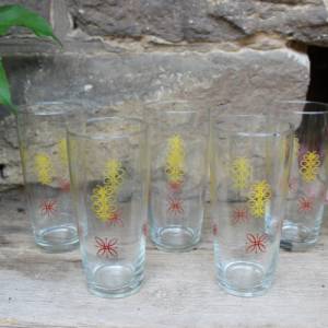 5 Limonadengläser Saftgläser Wassergläser rotes und gelbes Dekor Gläser Vintage 70er Jahre DDR Bild 4