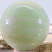 GROSSE grün gebänderte Calcit Edelsteinkugel 58 mm, Meditation und Heilsteine, glänzende Kugel, Wunderbarer Kristall Bild 4