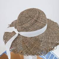 Strohhut Seagrass mit breiter Krempe und weißem Ripsband Bild 3