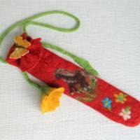 Blockflötentasche gefilzt mit pferd und Filzblume Bild 1