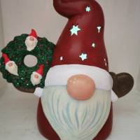 Cooler Weihnachtswichtel aus Keramik zum Beleuchten Bild 1