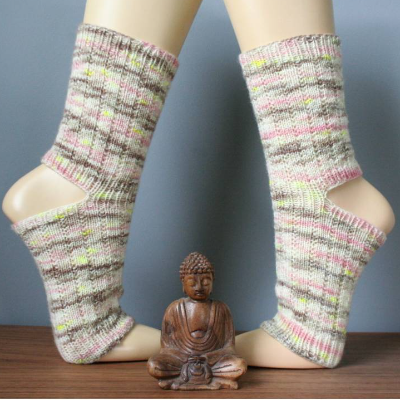 Anleitung: Yogini - Yoga Socken stricken
