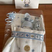 kleine Windeltorte mit Schnuffeltuch und Windelbaby, Babygeschenk Junge, kreatives Geschenk zur Geburt Bild 10