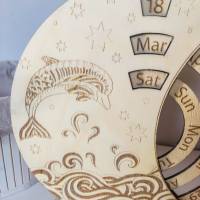 Ewiger Kalender "Delfin" aus Holz | Nachhaltiger Dauerkalender | Tischkalender Dekoration und Geschenkidee Bild 3