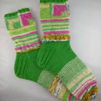Socken Größe 38/39 mit besonderem Schaft, handgestrickt, Stricksocken, Wollsocken Bild 1