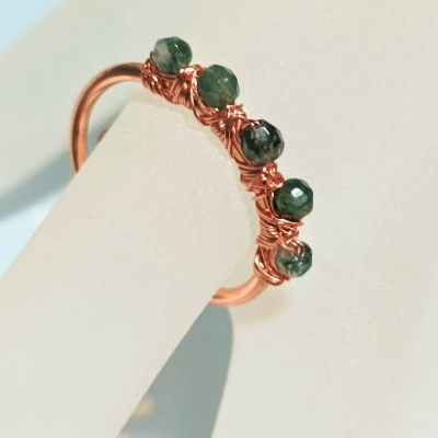 Kupfer Ring handgemacht mit Mini Achat grün funkelnd m Bandring wirework gehämmert