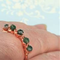 Kupfer Ring handgemacht mit Mini Achat grün funkelnd m Bandring wirework gehämmert Bild 2