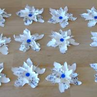 Papierblumen – 12 Sternblüten aus alten Noten // Dekoration // Tischdeko // Streudeko // Papierblüten // Blüten Bild 2