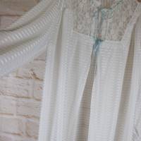 True Vintage Morgenmantel Dessous Mantel Cape Nachthemd 40 42 L Weiße Spitze Satin Shabby Look Bild 4