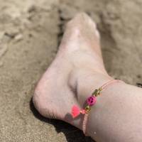 Fußbändchen 1.0 Pink - Fußbändchen aus Rocailles mit Schildkröte, Peace, Herz und Quaste Bild 1