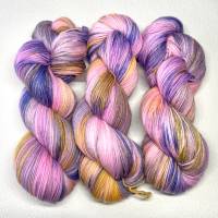 SCHWERTLILIE- Handgefärbte Merino-Wolle im Strang Bild 2