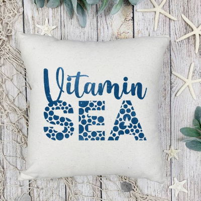 Schriftzug Vitamin SEA im Punktedesign