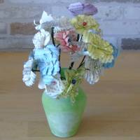 Papierblumen – Strauß mit Papierblumen aus gefärbten Buchseiten // Dekoration // Geschenk // Muttertag // Geburtstag // Bild 6