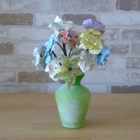 Papierblumen – Strauß mit Papierblumen aus gefärbten Buchseiten // Dekoration // Geschenk // Muttertag // Geburtstag // Bild 8