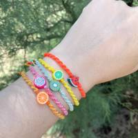 Summer Fruits - Makramee-Armbänder in Neon-Farben mit Sommerfrüchten Bild 1