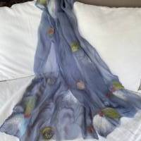 Damenschal aus blau-grauer Seide (Chiffon) und Wolle (Merino), handgefilzt und einmalig, Tuch für den Sommer und Winter Bild 4