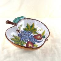 Handbemalte mediterrane Schale aus Keramik mit Traubenmotiv Bild 1