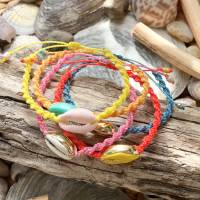 Bicolore - Zweifarbige Makramee-Armbänder mit Kauri-Muschel Bild 1
