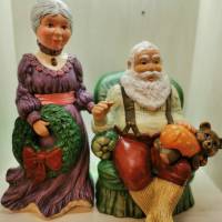 Nostalgisches Weihnachtsmannpaar aus Keramik Bild 1