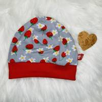 Baby - Set aus Babymütze und Halstuch / Erdbeeren Bild 4
