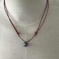 Edison-Perle metallisch dunkelgrau mit glatter Lederkette, wie Kasumiga-Perle, 16 mm, verstellbar mit zwei Schiebeknoten Bild 7