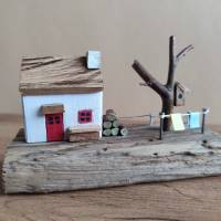 Irish Cottage auf Treibholz, Miniatur, Irland, Handmade! Holzdeko, Miniatur Holz Deko, rustikales Cottage Bild 1
