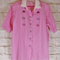 Vintage 80er Landhaus Bluse Chris B Größe M 38 40 42 Streifen Stickerei Weißer Kragen Rosa Pink Trachten Bild 3