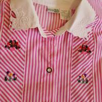 Vintage 80er Landhaus Bluse Chris B Größe M 38 40 42 Streifen Stickerei Weißer Kragen Rosa Pink Trachten Bild 5