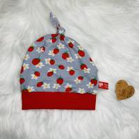 Baby - Set aus Knotenmütze und Halstuch / Erdbeeren Bild 3