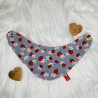 Baby - Set aus Knotenmütze und Halstuch / Erdbeeren Bild 4