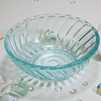 2 Vintage Pressglas Schalen, Schälchen, türkisblau, blau, Glasschalen, Glas, Trödel Dings da Bild 5