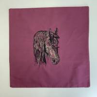 Kissen aus Baumwolle: Zauberhafte Pferde Stickerei für das Mädchen Kinderzimmer - besonderes Geschenk für Pferdefreunde Bild 7