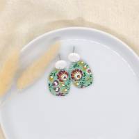 Polymer Ohrringe Mintgrün | mit Folklore Blumenmuster in Senfgelb und Purpur Rot | bunte Statementohrringe Bild 3