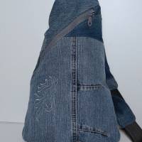 Crossbody Bag Rucksack Handtasche aus Jeans mit Pferde Stickerei Bild 6