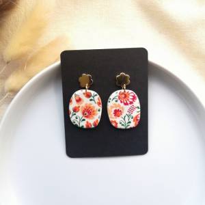 Polymer Ohrringe mit Vintage Blumen Muster Rot | handbemalter Schmuck für den Sommer Bild 4