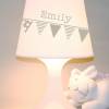 Kinderlampe Schlummerlampe "Girlande mit Namen" Wimpelkette, Tischleuchte Bild 8