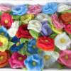 10 bunte doppellagige Filzblüten zum Basteln und Dekorieren Bild 1