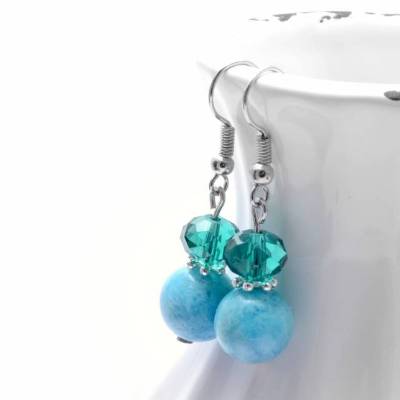 Achatohrringe mit türkisen Glasperlen . Hängeohrringe in Petrol . Sommerliche Ohrringe mit Achat . Sommeroutfit