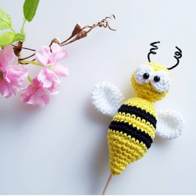 Häkelanleitung Blumenstecker Biene - PDF Datei