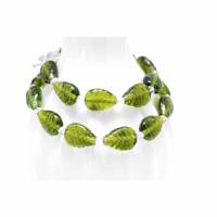 Olivgrüne Perlenkette Herbstlaub . Opulente Kette mit Glasperlen . Halskette mit Blätter . Schmuck Herbst . Knebelverschluss Silberfarben Bild 1