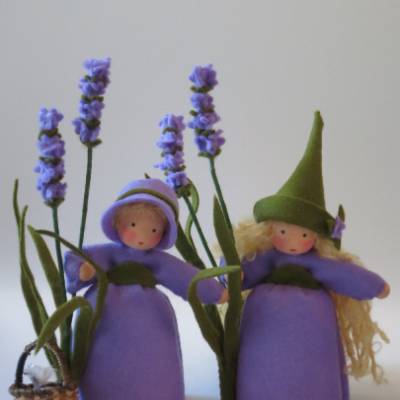 Lavendel Mädchen - Blumenkind - Jahreszeitentisch - Waldorf Art